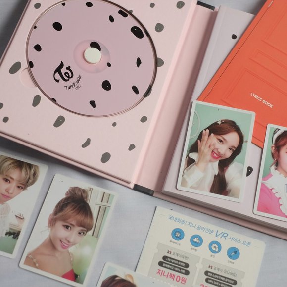 K-Pop TWICECoaster : Lane 2 +Photobook+Photocard - Picture 6 of 9